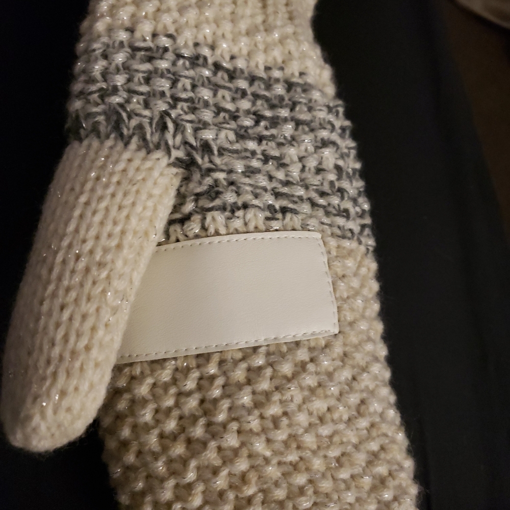 Isotoner Mittens